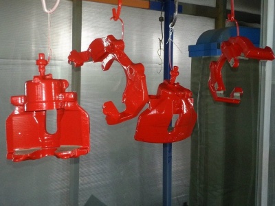 Суппорта красные