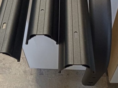 Порошковая покраска багажника автомобиля 