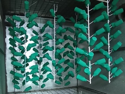 Дерево из бутылочек